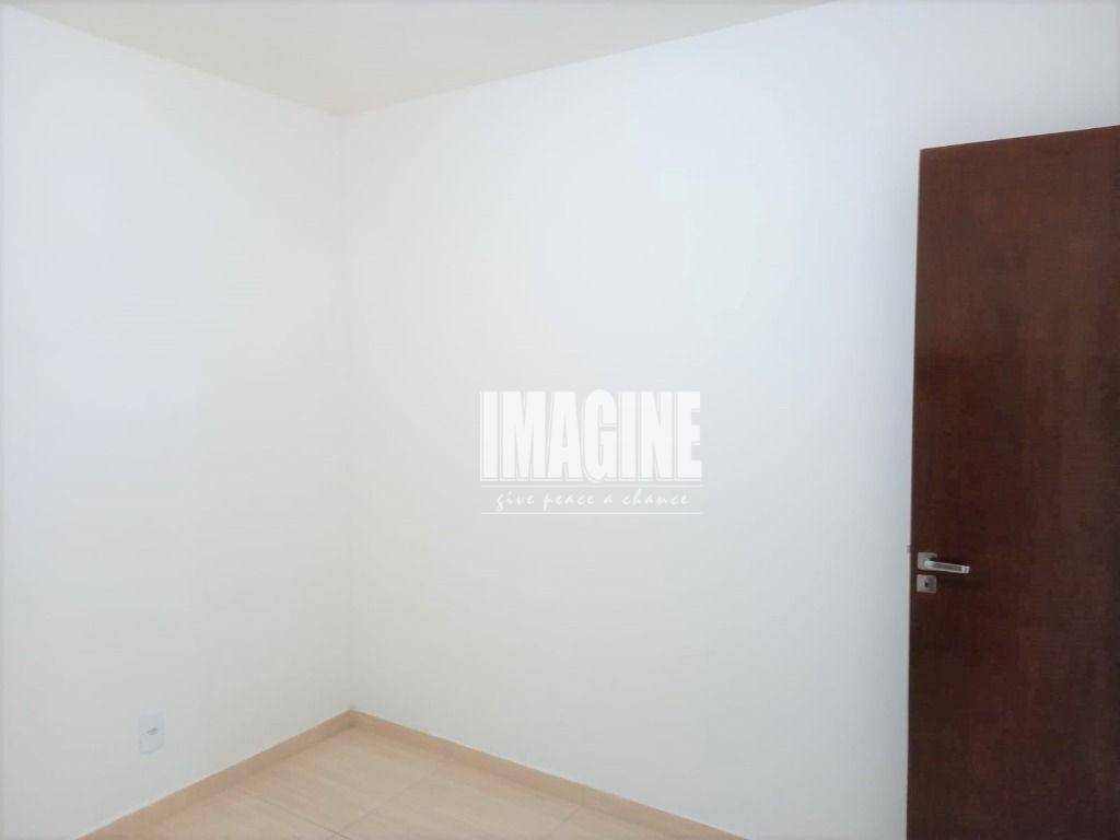 Apartamento para alugar com 2 quartos, 40m² - Foto 17