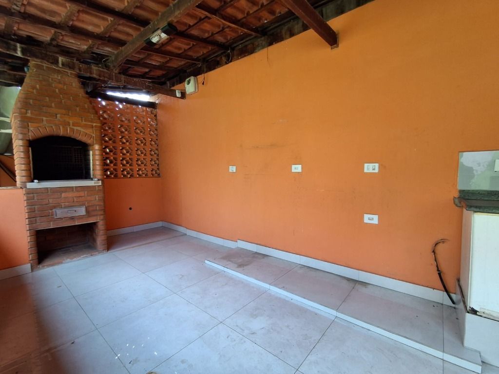 Casa à venda com 2 quartos, 67m² - Foto 8