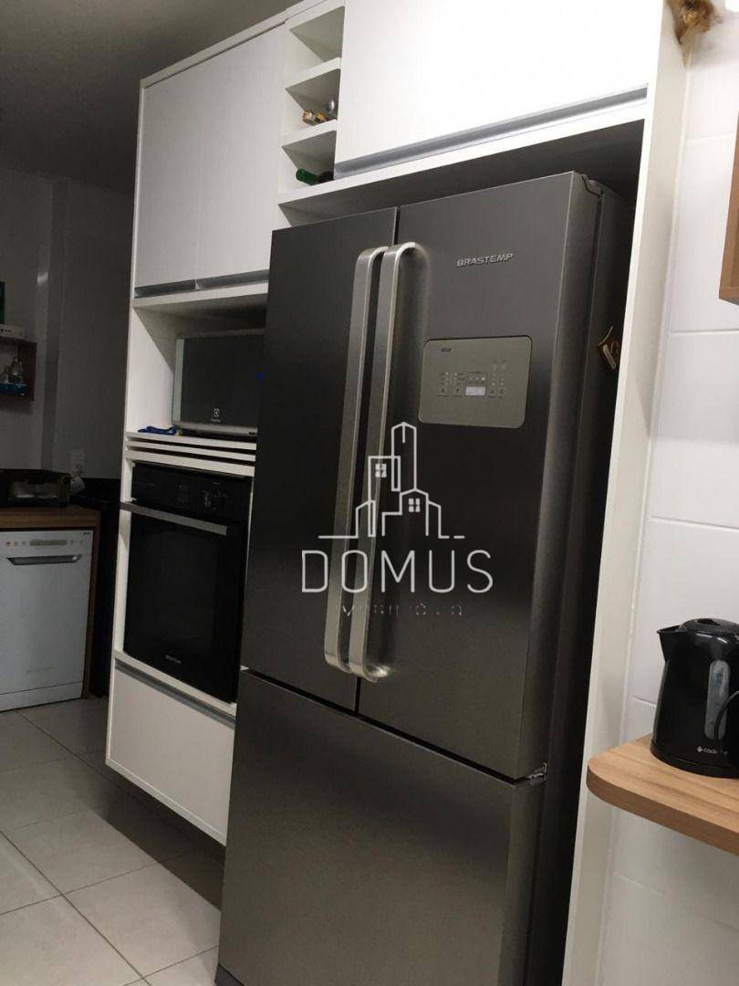 Apartamento à venda com 2 quartos, 77m² - Foto 5