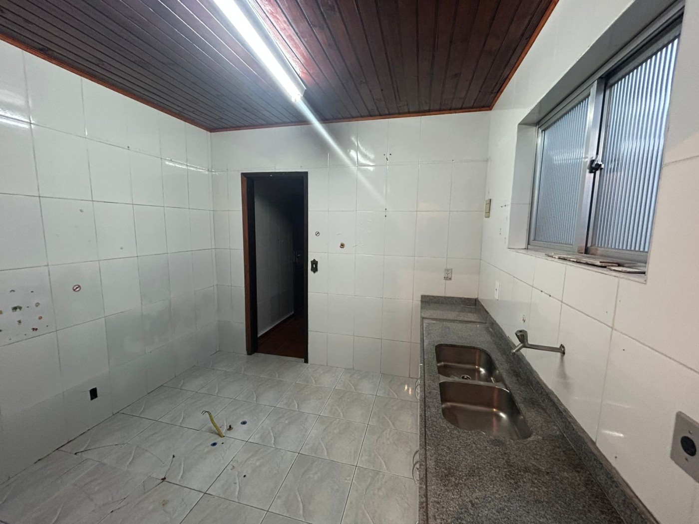 Casa à venda com 3 quartos, 250m² - Foto 11