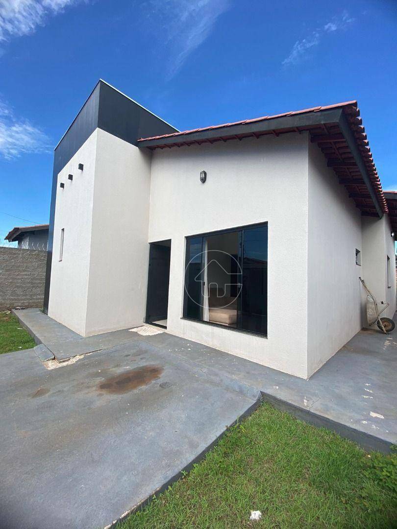 Casa à venda com 2 quartos, 93m² - Foto 1