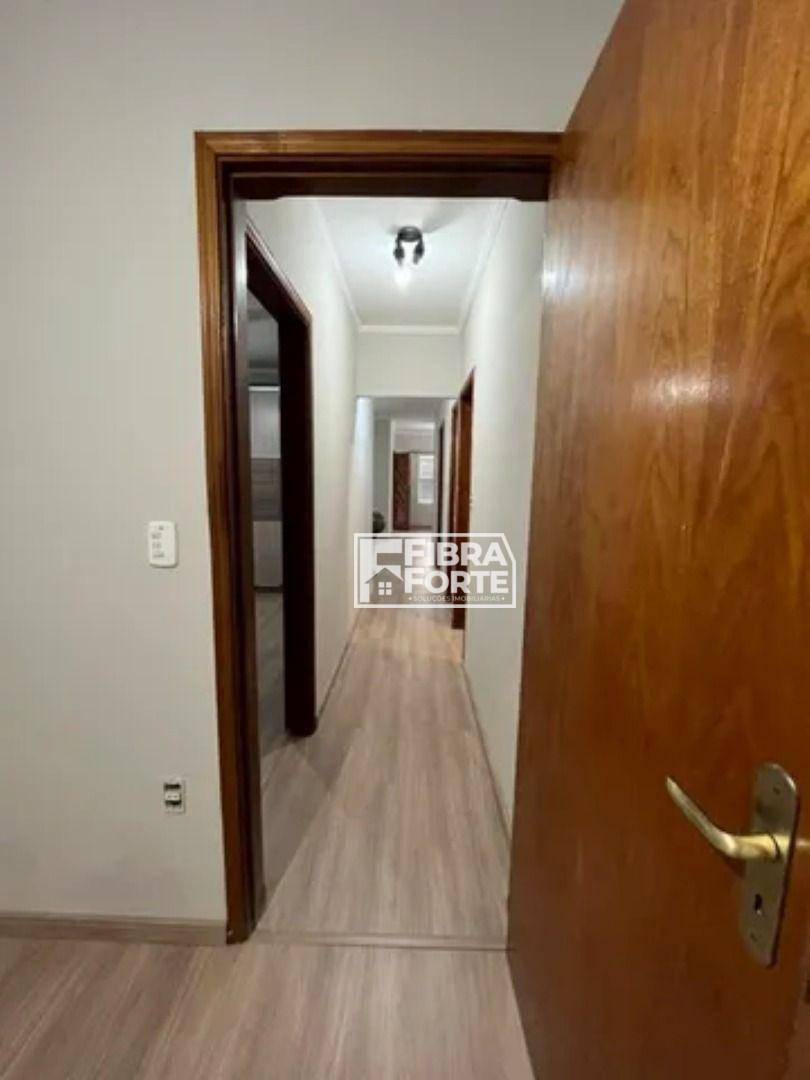 Casa à venda com 4 quartos, 170m² - Foto 12