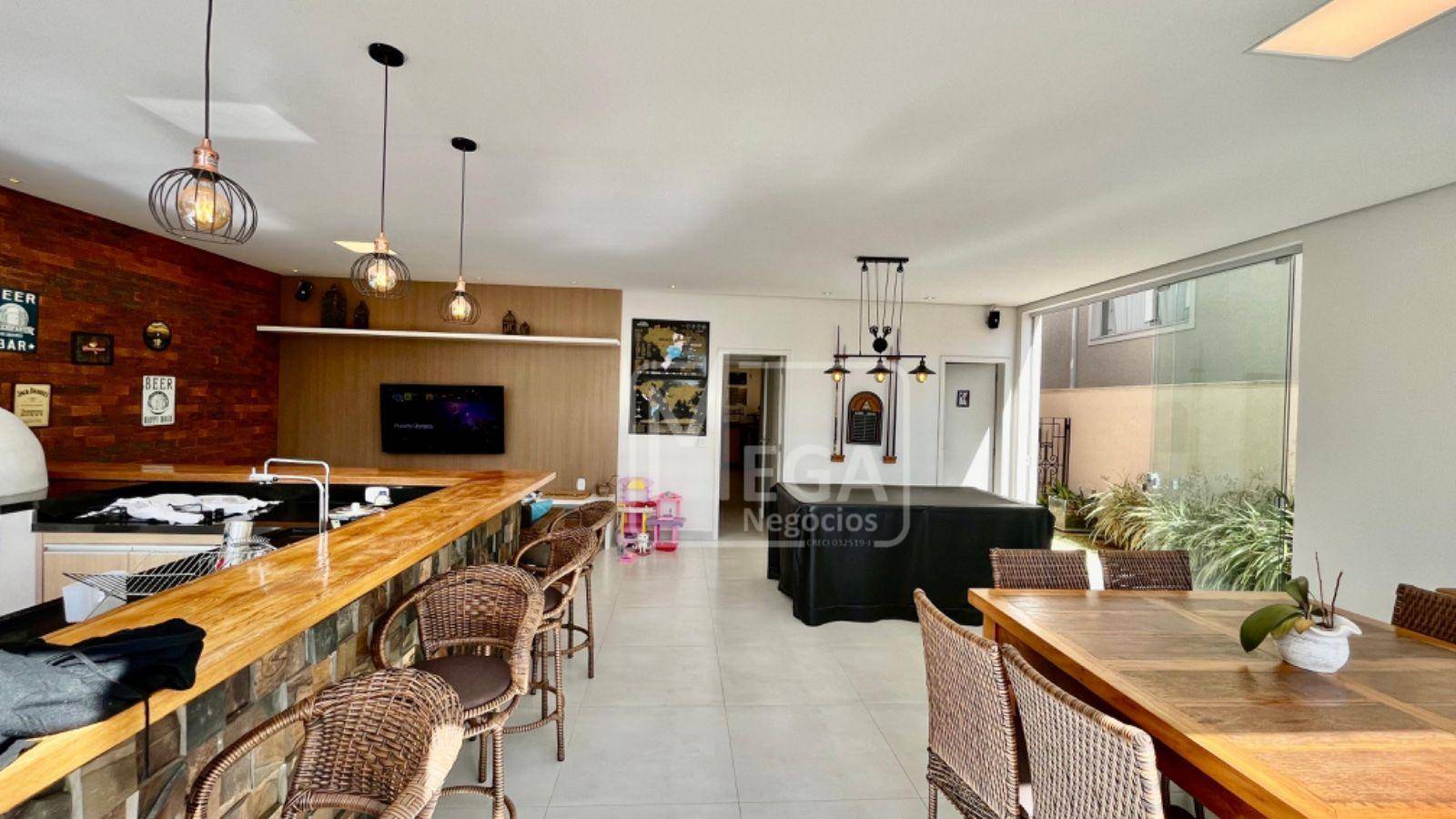 Casa, 4 quartos, 380 m² - Foto 2