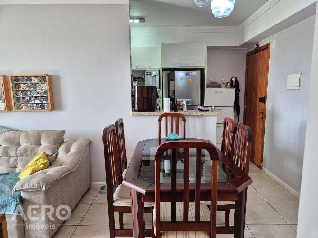 Apartamento à venda com 2 quartos, 65m² - Foto 16