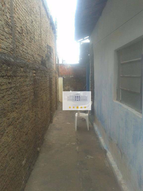 Casa à venda com 2 quartos, 52m² - Foto 2