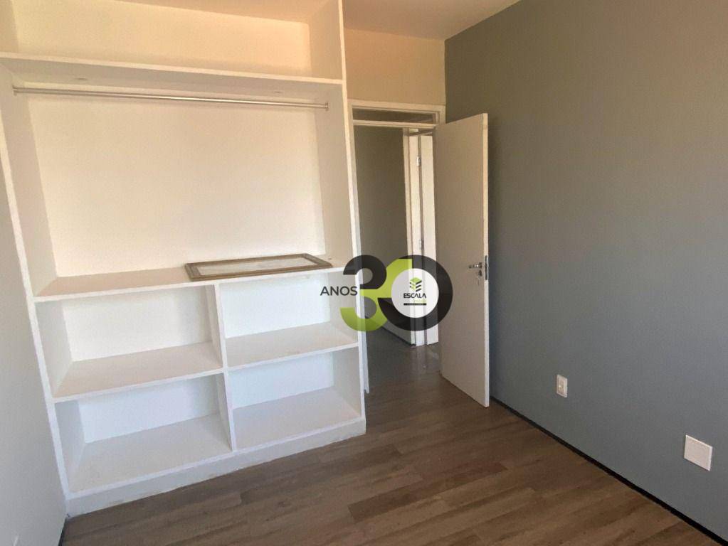 Apartamento à venda com 3 quartos, 119m² - Foto 3