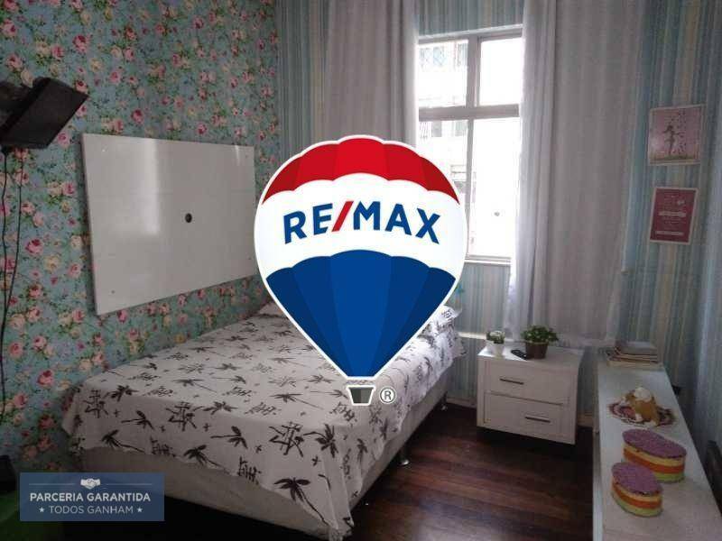 Apartamento à venda com 4 quartos, 225m² - Foto 13