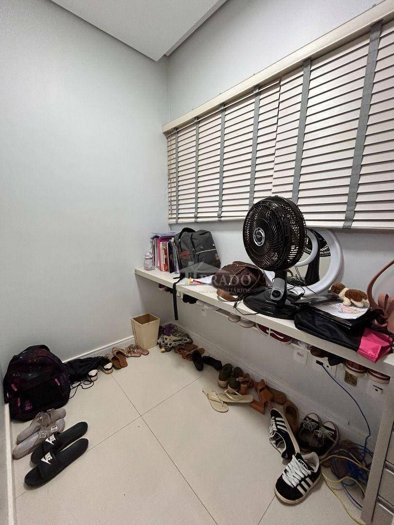 Sobrado à venda com 3 quartos, 228m² - Foto 3