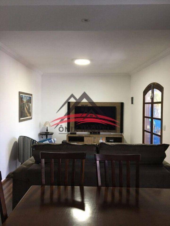 Casa à venda com 5 quartos, 237m² - Foto 8