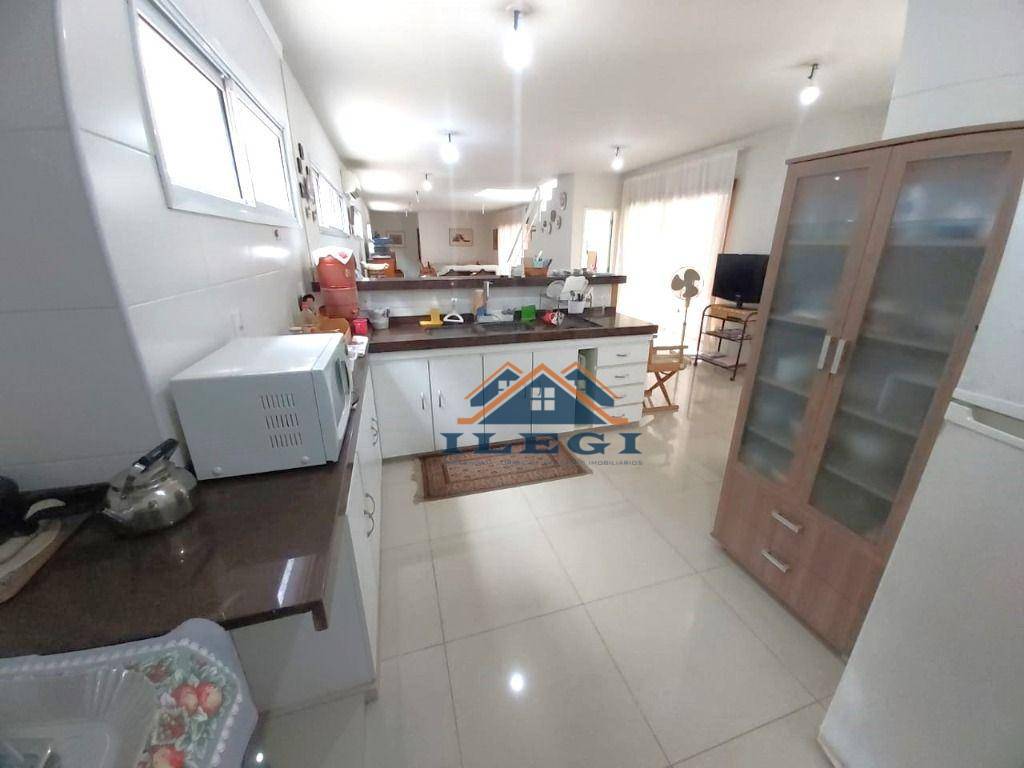 Casa de Condomínio à venda com 4 quartos, 286m² - Foto 18