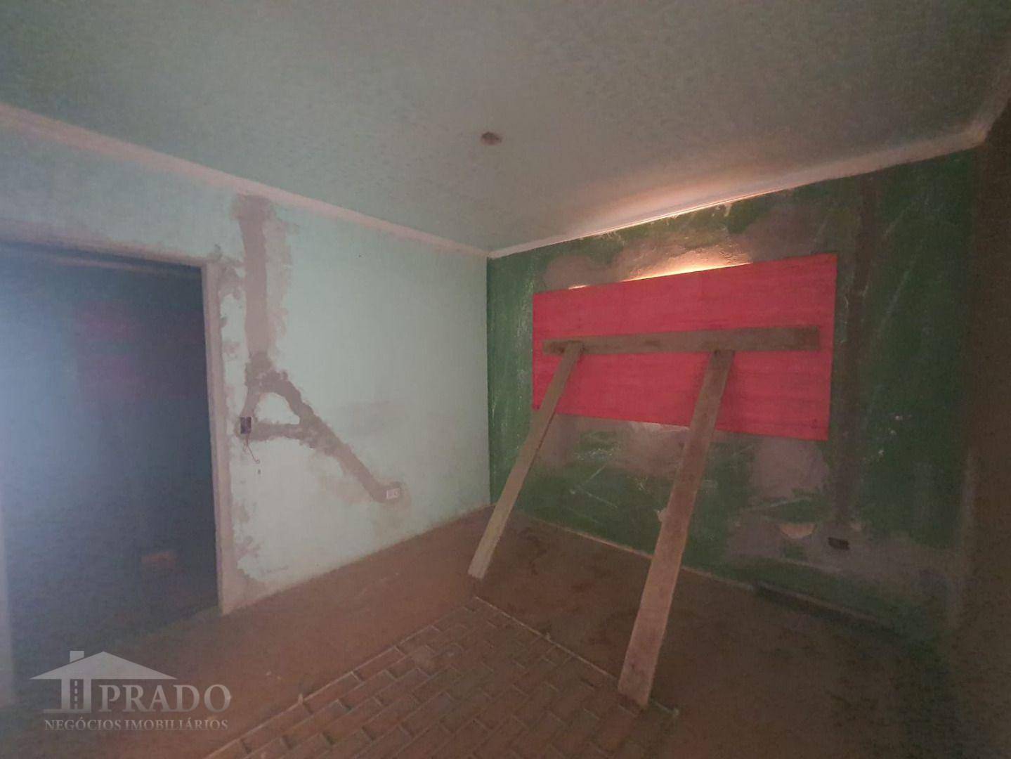 Casa à venda com 4 quartos, 169m² - Foto 12