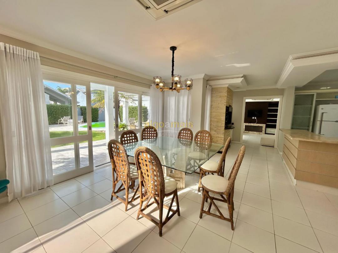 Casa de Condomínio à venda com 4 quartos, 220m² - Foto 22