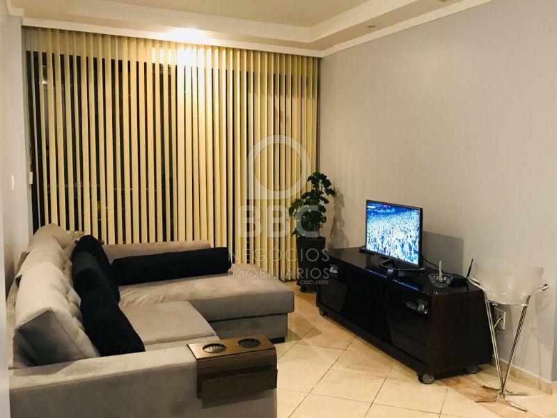 Apartamento à venda com 3 quartos, 140m² - Foto 4