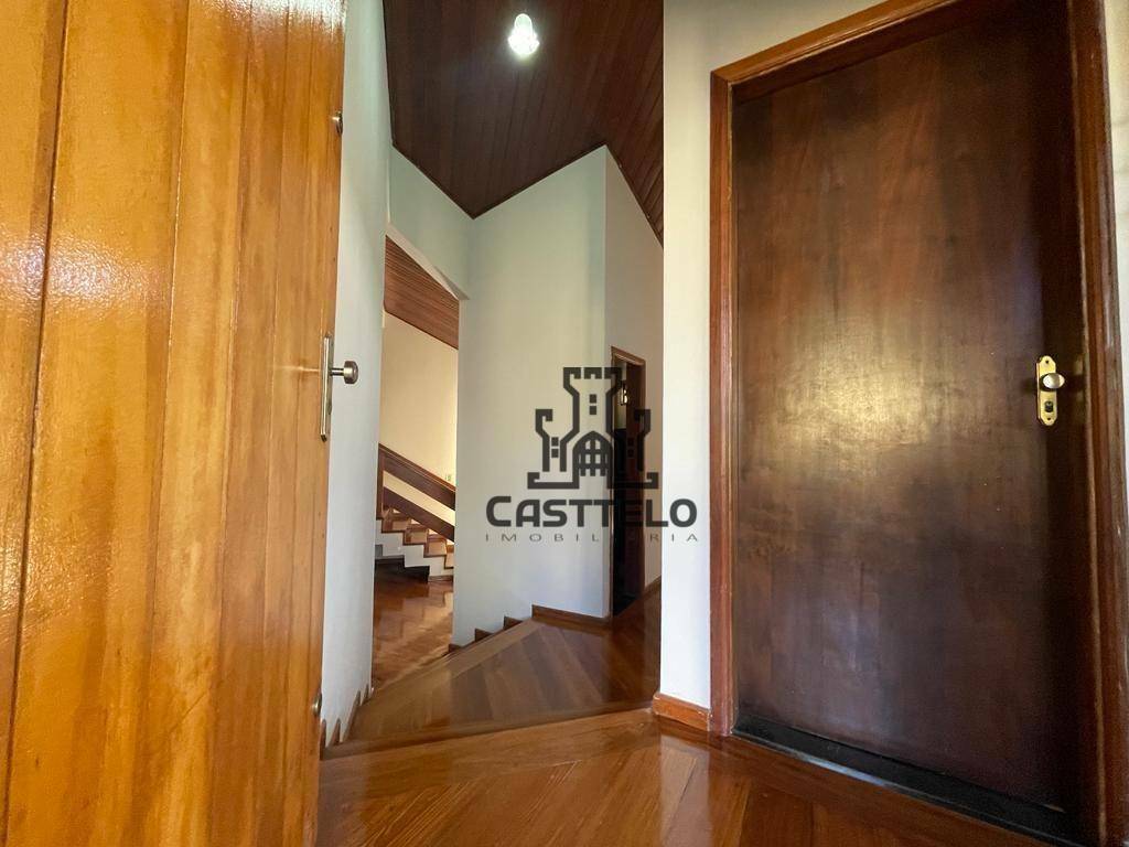 Casa à venda e aluguel com 4 quartos, 266m² - Foto 5