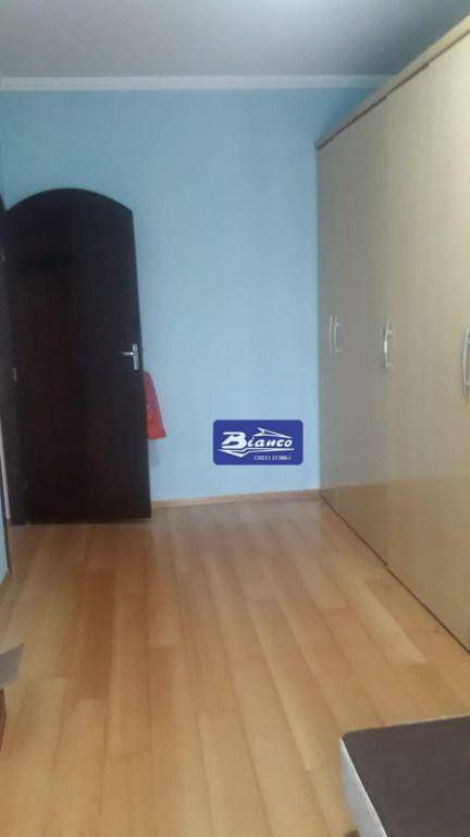 Sobrado à venda com 3 quartos, 240m² - Foto 36