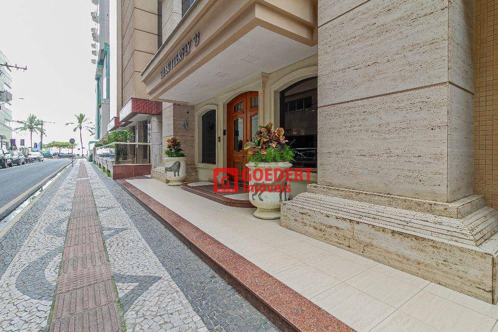 Apartamento para alugar com 3 quartos, 118m² - Foto 17