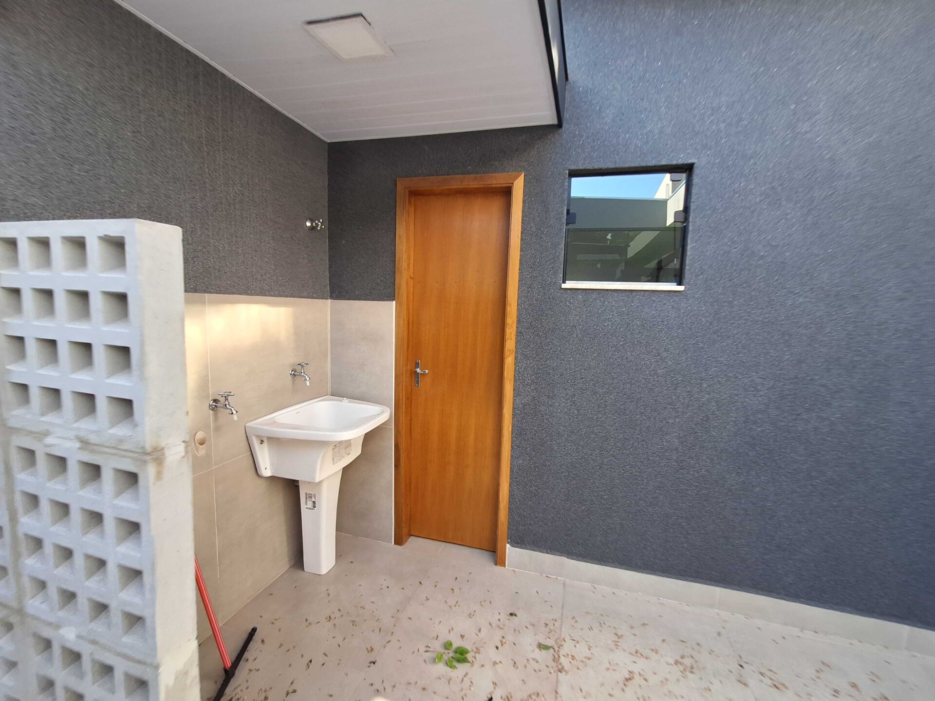 Casa à venda com 3 quartos, 250m² - Foto 2