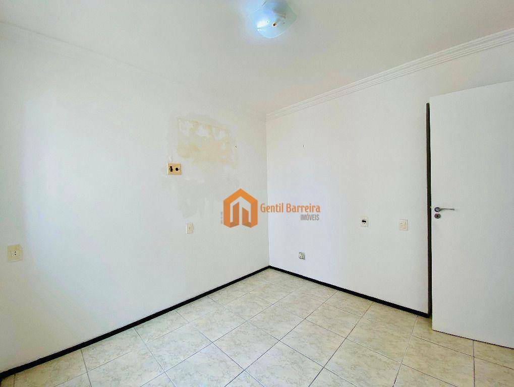 Apartamento à venda com 3 quartos, 203m² - Foto 15