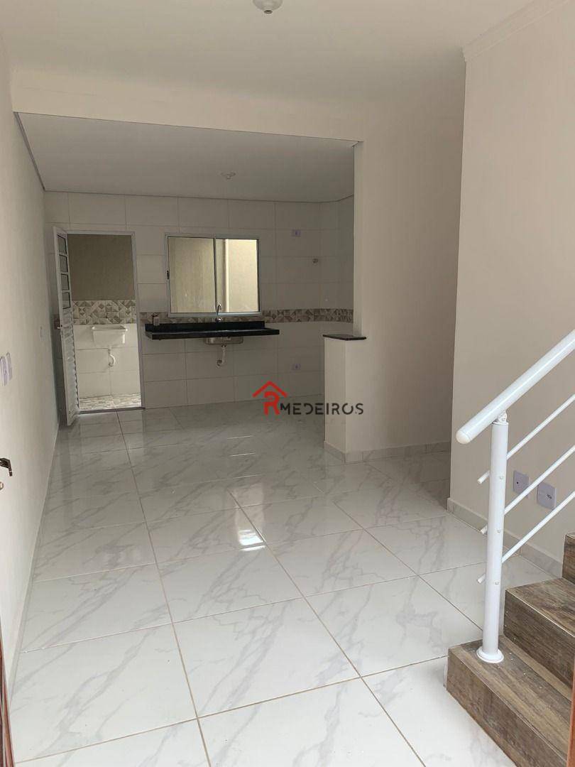 Sobrado à venda com 2 quartos, 59m² - Foto 2