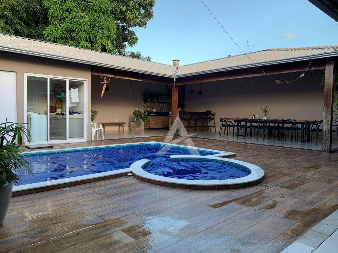 Casa, 3 quartos, 250 m² - Foto 1