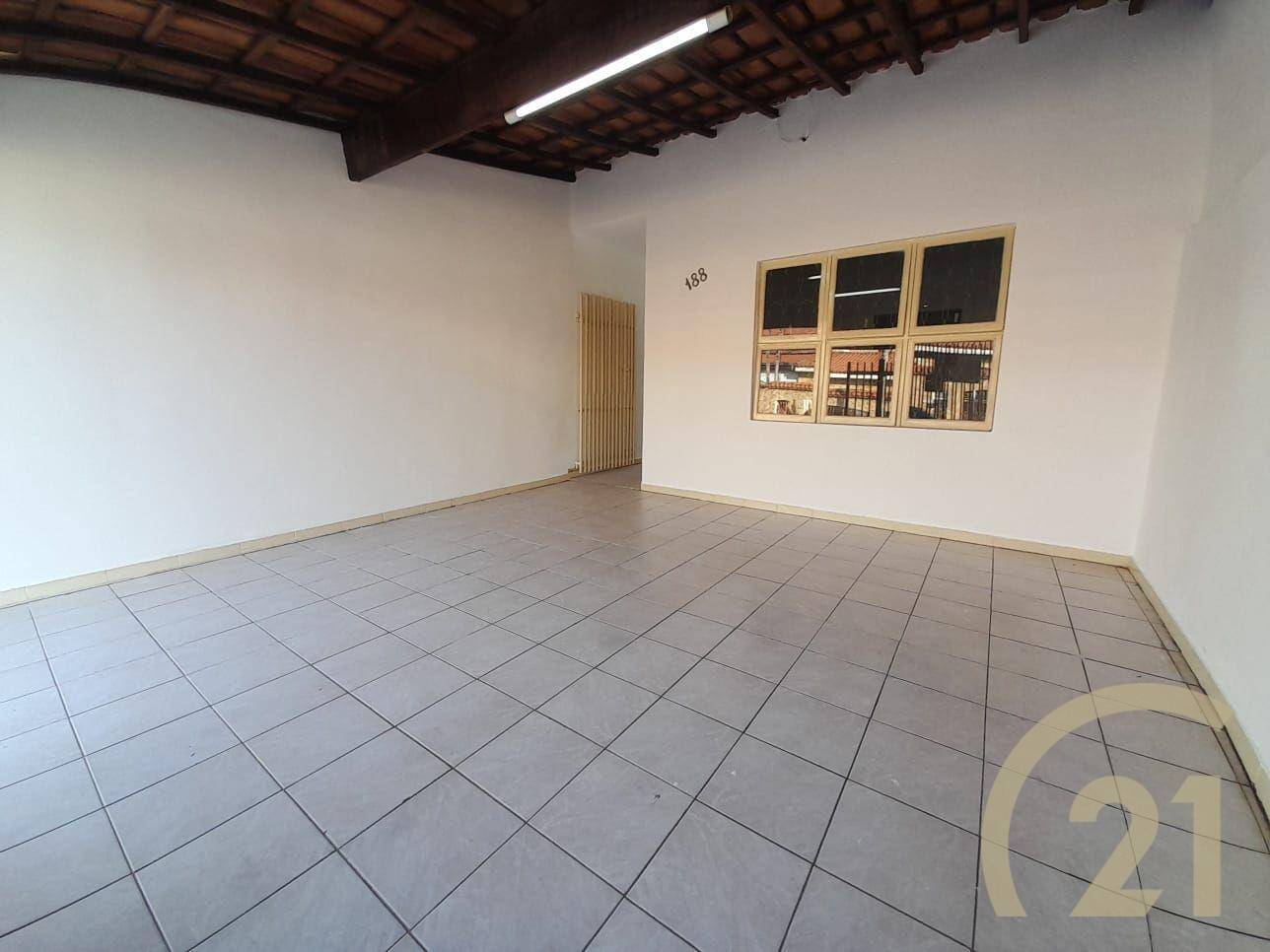 Casa à venda com 2 quartos, 100m² - Foto 3