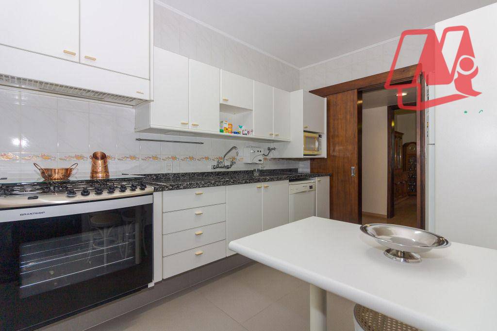 Apartamento à venda com 3 quartos, 139m² - Foto 28