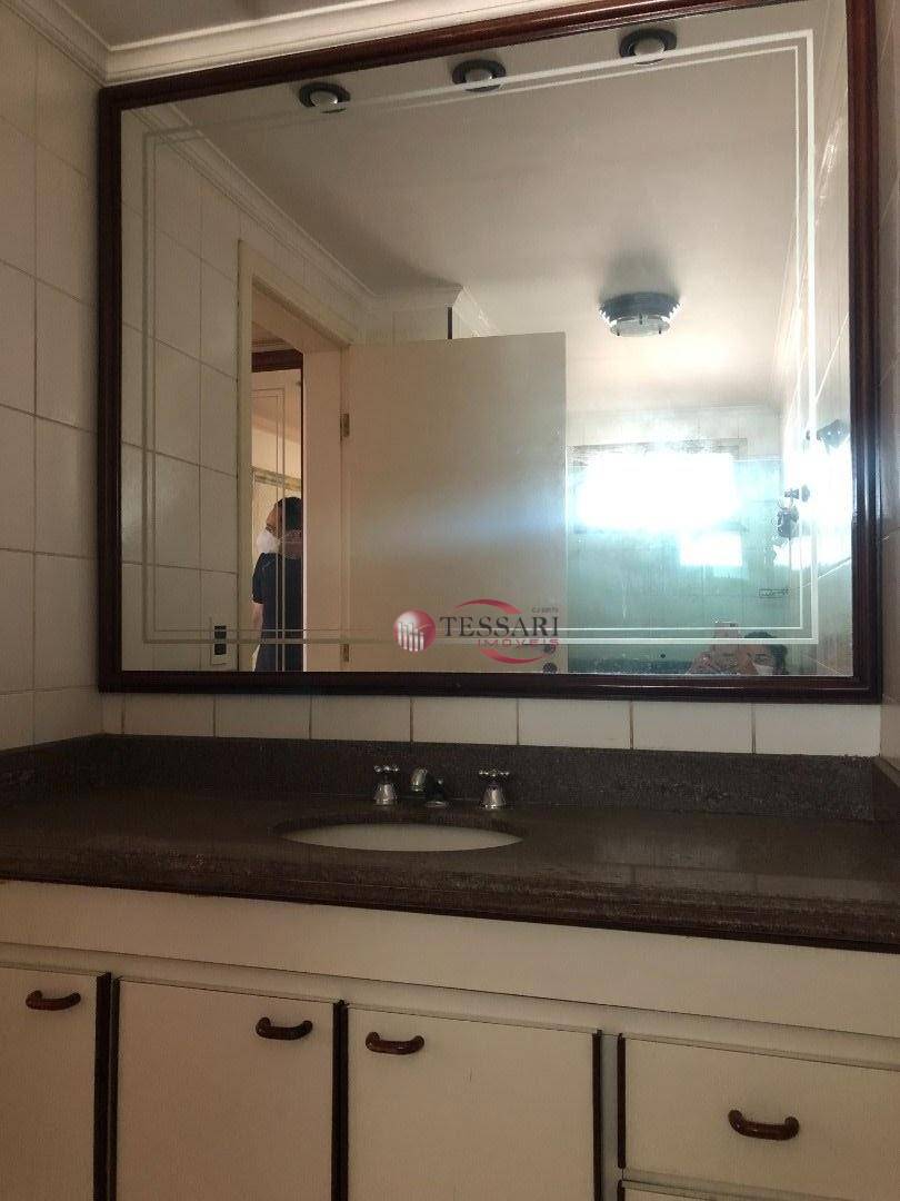 Apartamento à venda com 3 quartos, 135m² - Foto 17