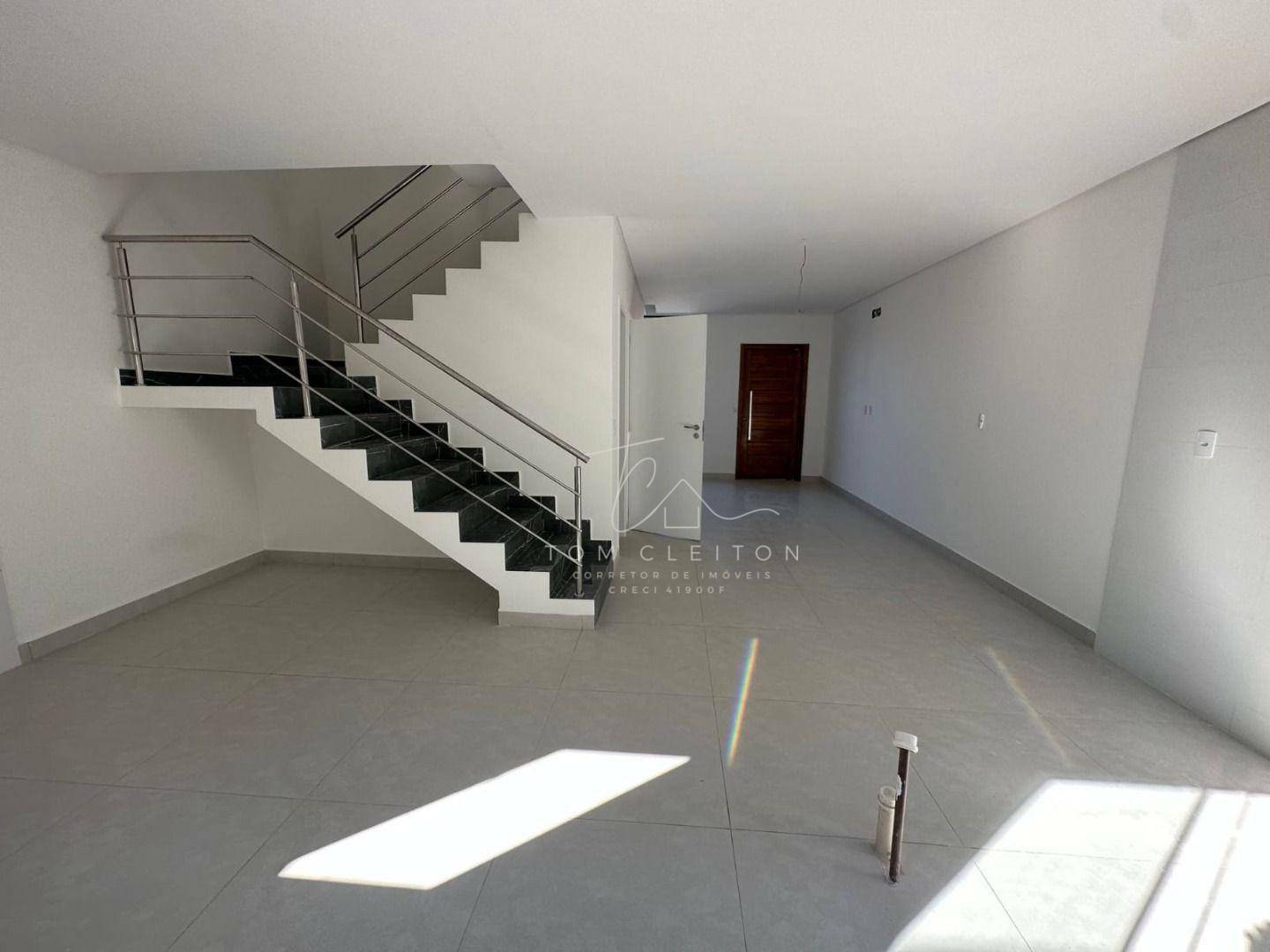 Sobrado à venda com 3 quartos, 100m² - Foto 4