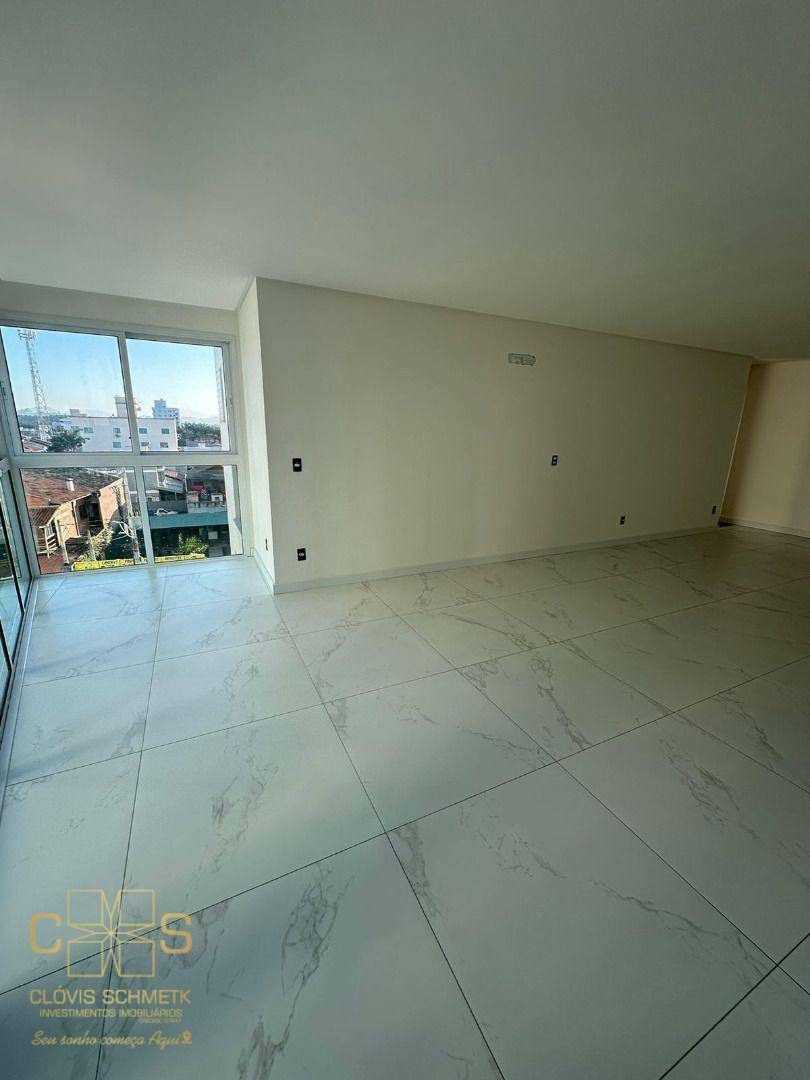 Apartamento à venda com 3 quartos, 94m² - Foto 8