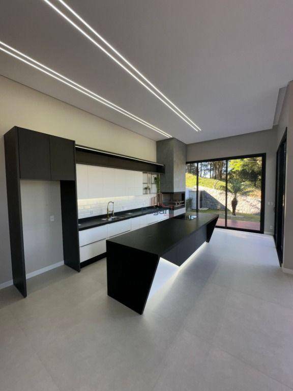 Casa à venda com 3 quartos, 192m² - Foto 7