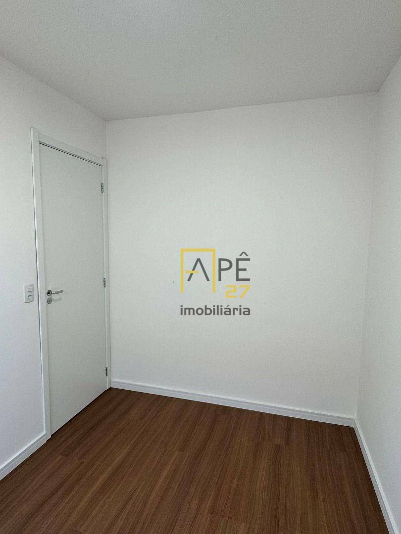 Apartamento à venda com 2 quartos, 42m² - Foto 11