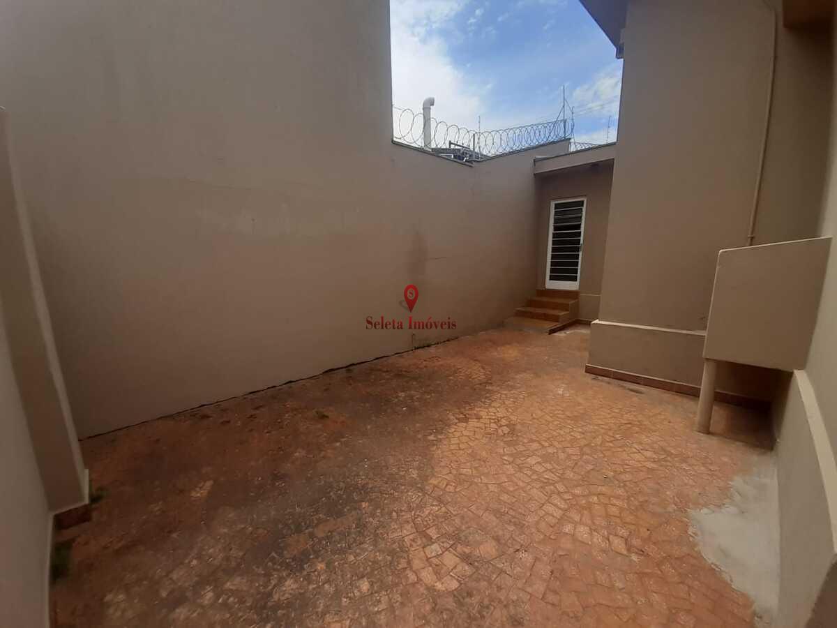 Casa para alugar com 6 quartos, 380m² - Foto 38