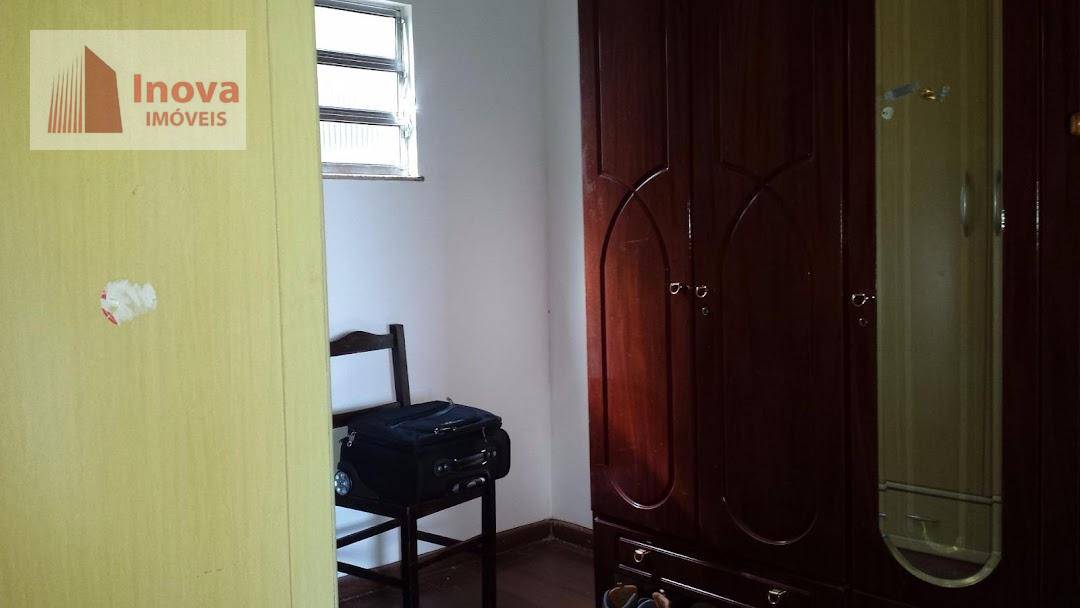 Casa de Condomínio à venda com 4 quartos, 450m² - Foto 18