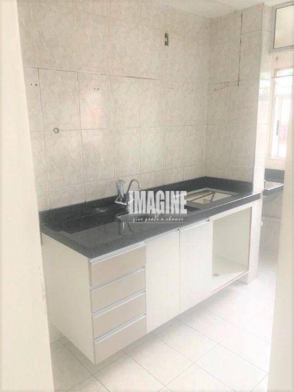 Apartamento à venda com 3 quartos, 55m² - Foto 7