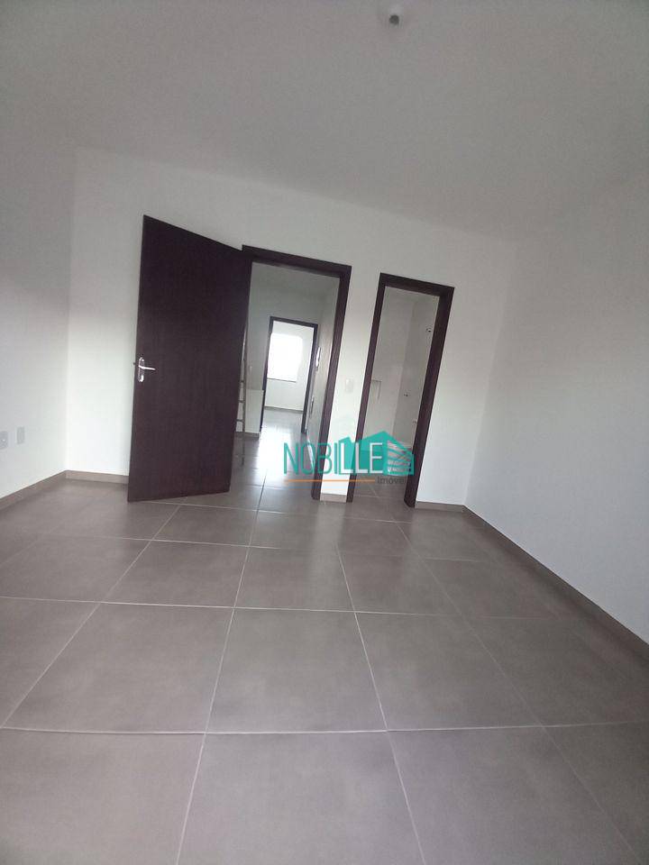 Casa à venda com 2 quartos, 92m² - Foto 10