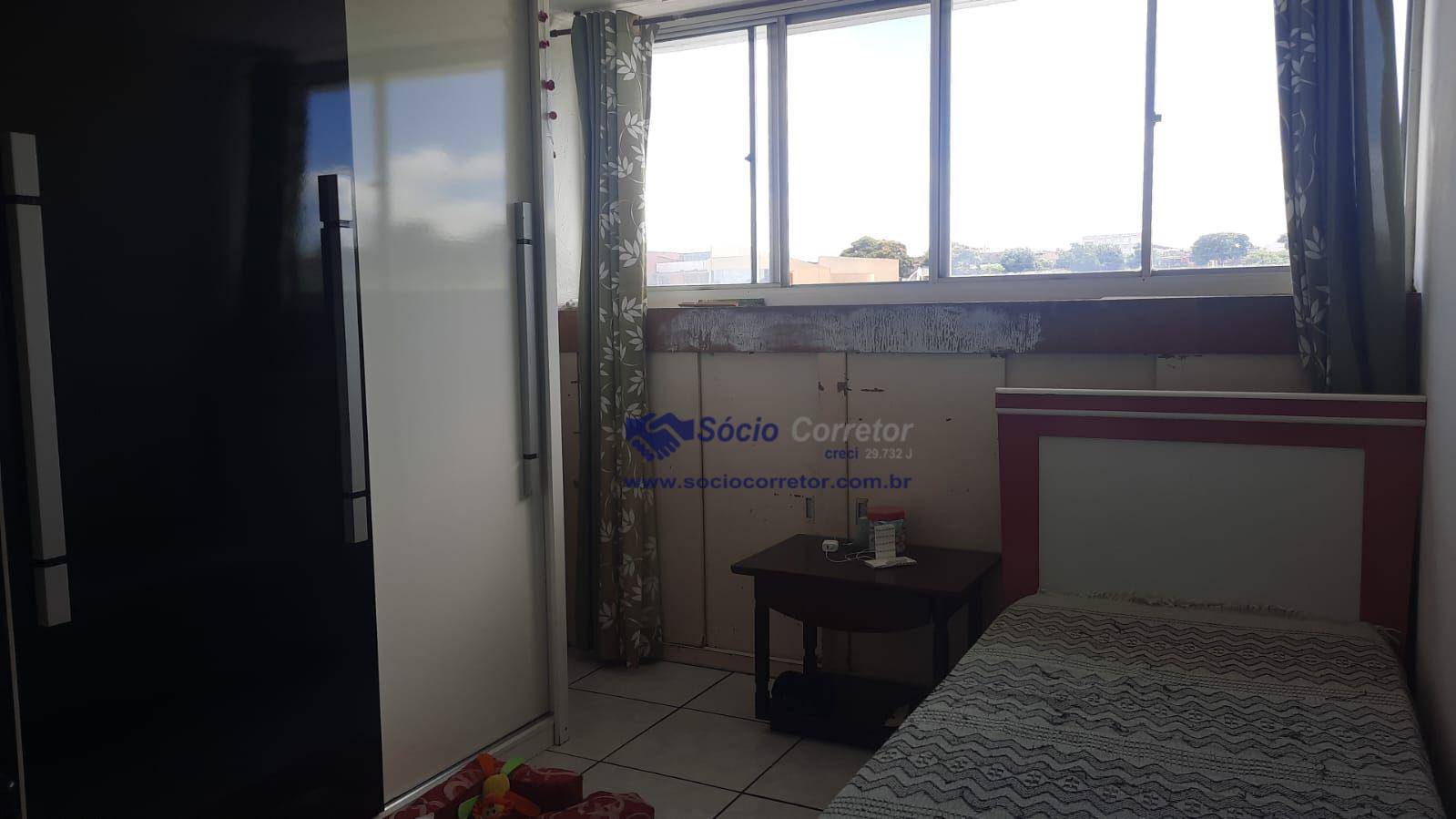 Apartamento à venda com 3 quartos, 64m² - Foto 2