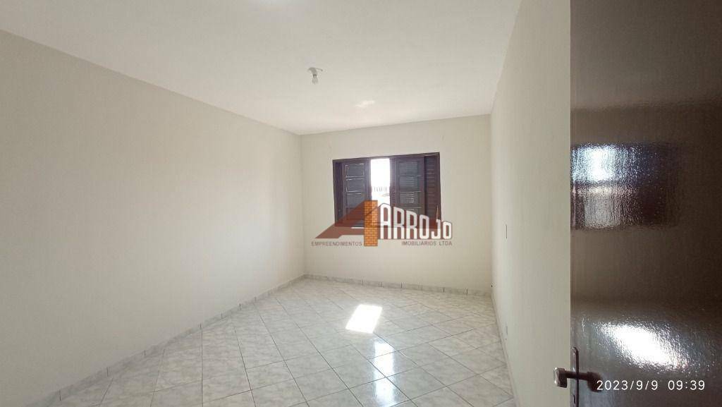 Sobrado à venda com 2 quartos, 90m² - Foto 4