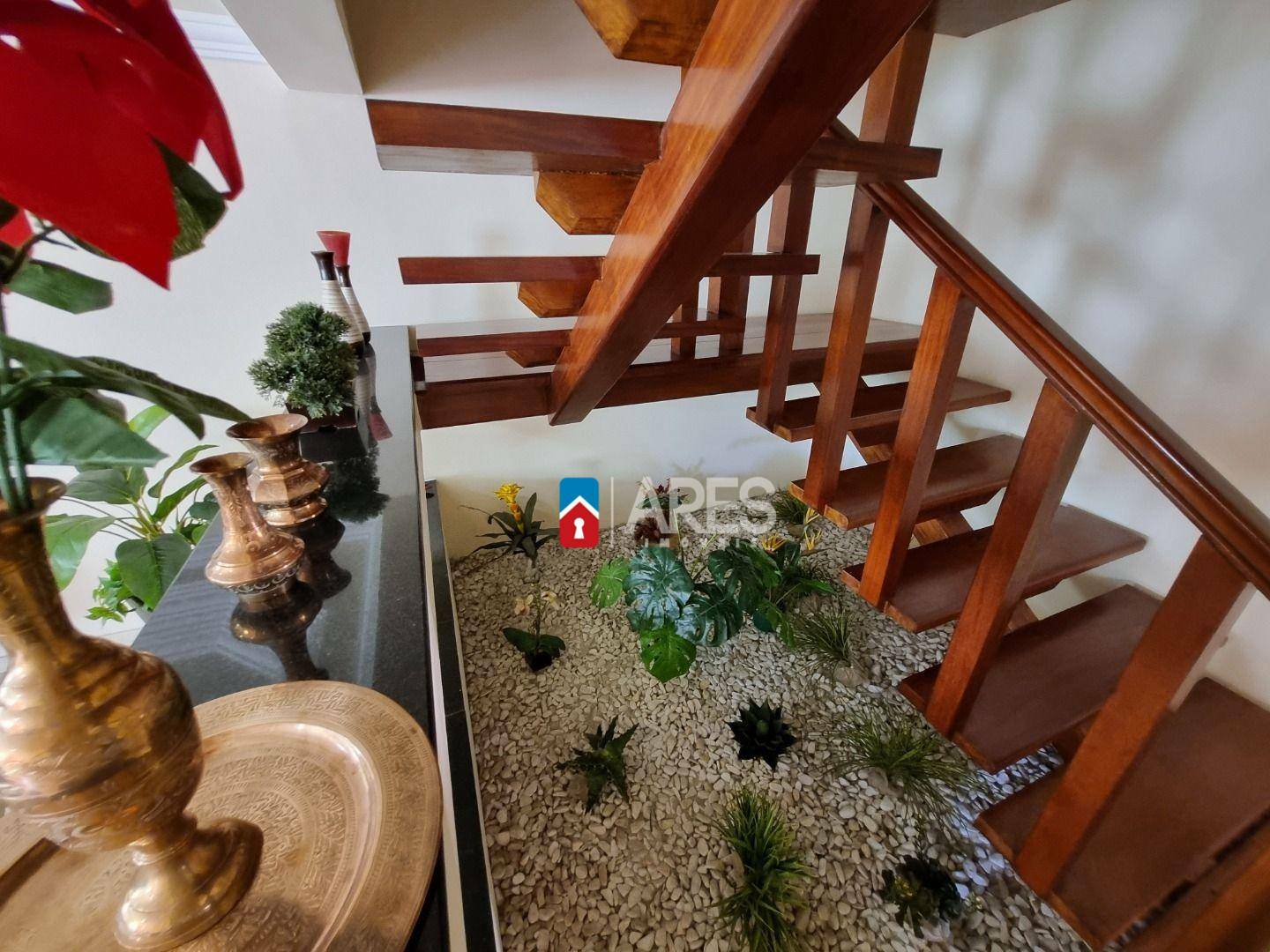 Casa à venda com 4 quartos, 364m² - Foto 10