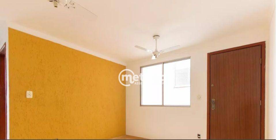 Apartamento à venda com 2 quartos, 43m² - Foto 3