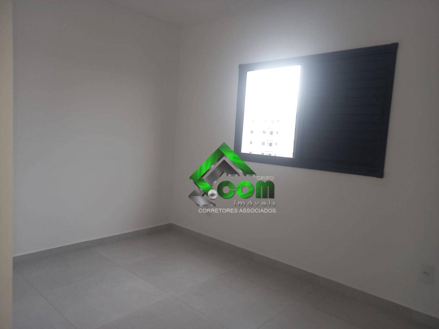 Apartamento à venda com 2 quartos, 60m² - Foto 1