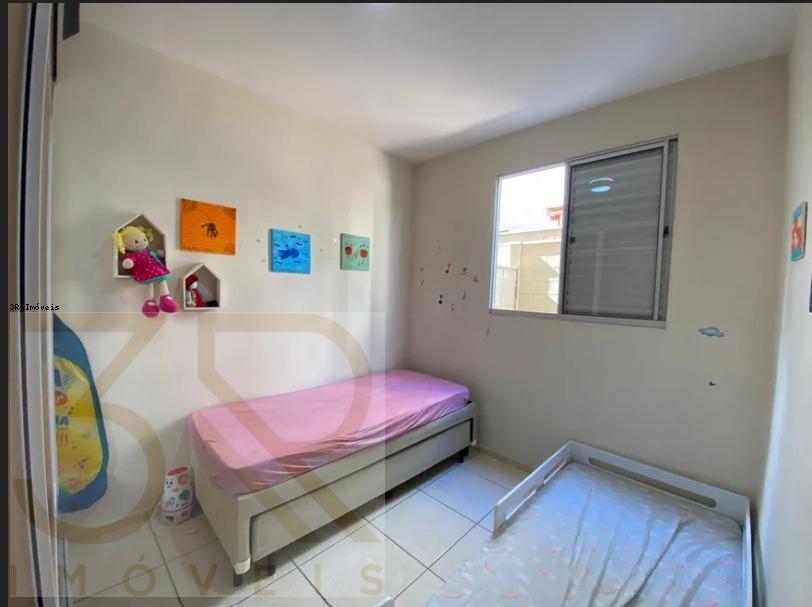 Apartamento à venda com 2 quartos, 69m² - Foto 4