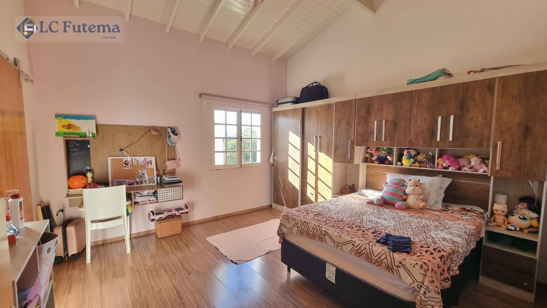 Casa de Condomínio à venda com 3 quartos, 231m² - Foto 9