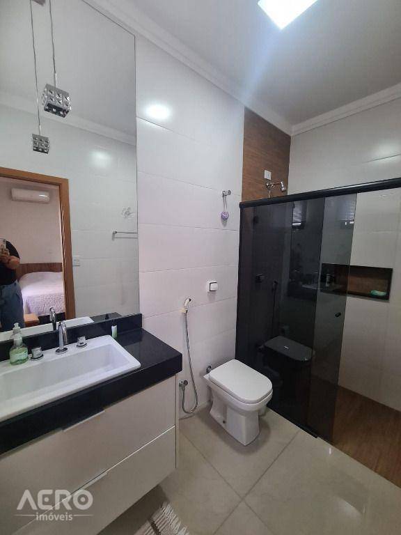 Casa de Condomínio à venda com 3 quartos, 226m² - Foto 36