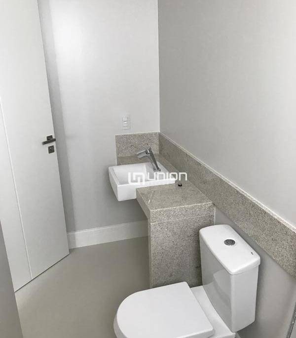 Apartamento à venda com 4 quartos, 237m² - Foto 11