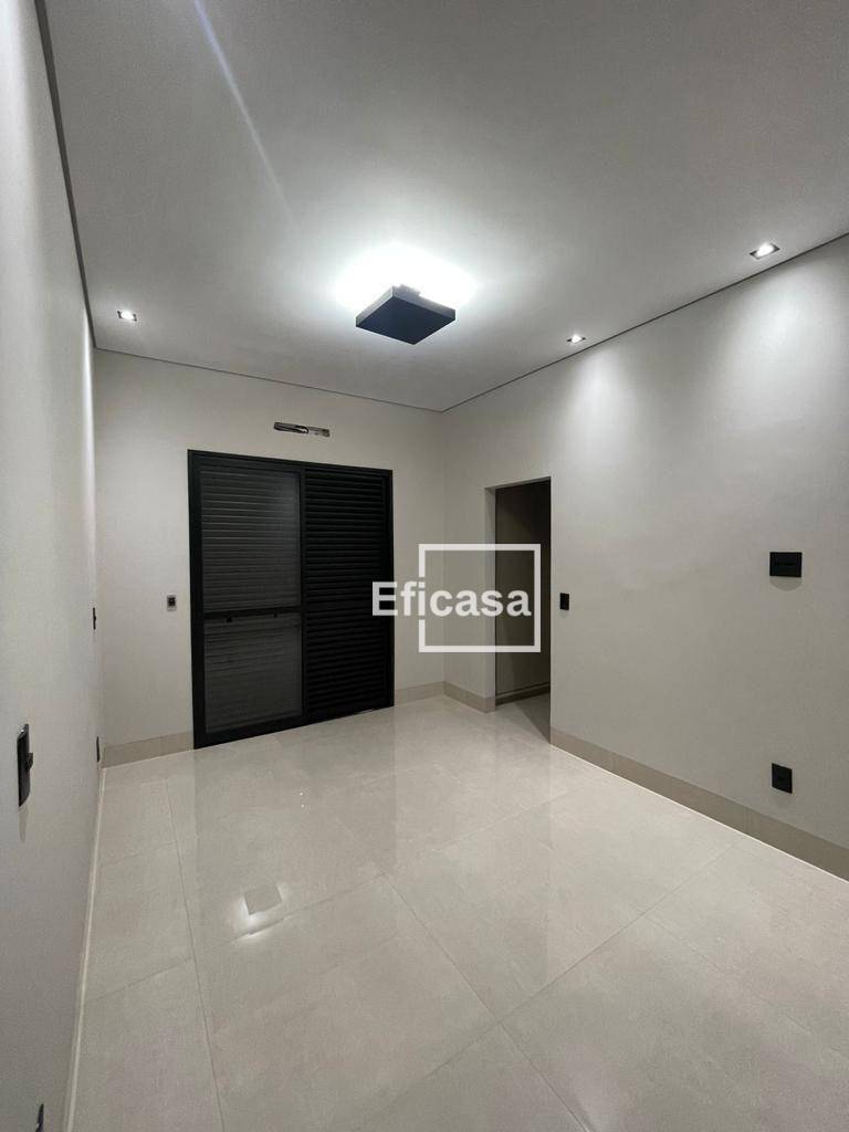 Casa de Condomínio à venda com 3 quartos, 224m² - Foto 3