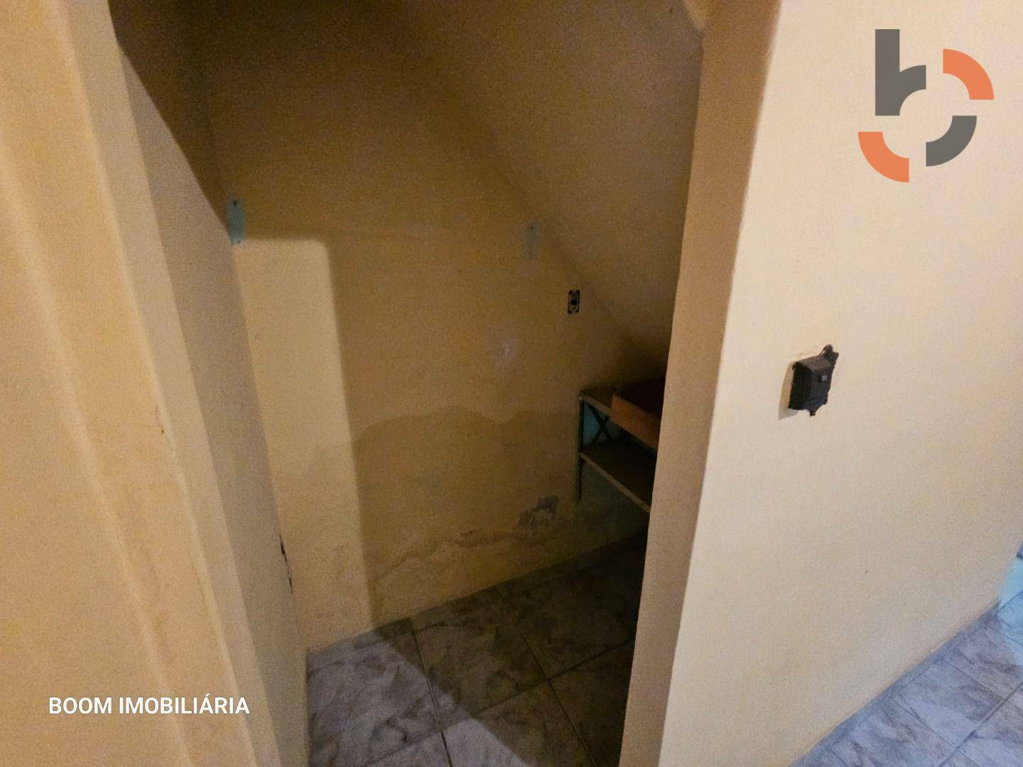 Casa à venda com 6 quartos, 210m² - Foto 18