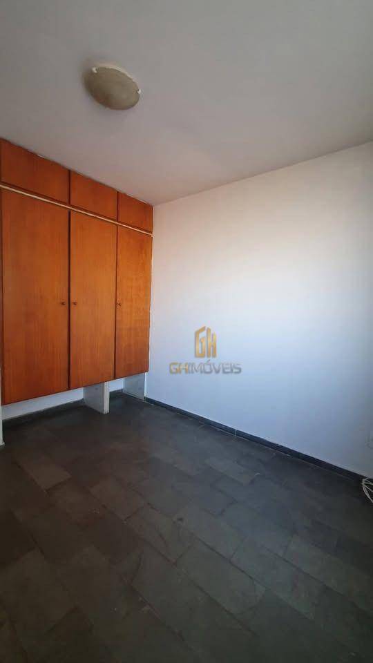 Apartamento para alugar com 2 quartos, 67m² - Foto 11