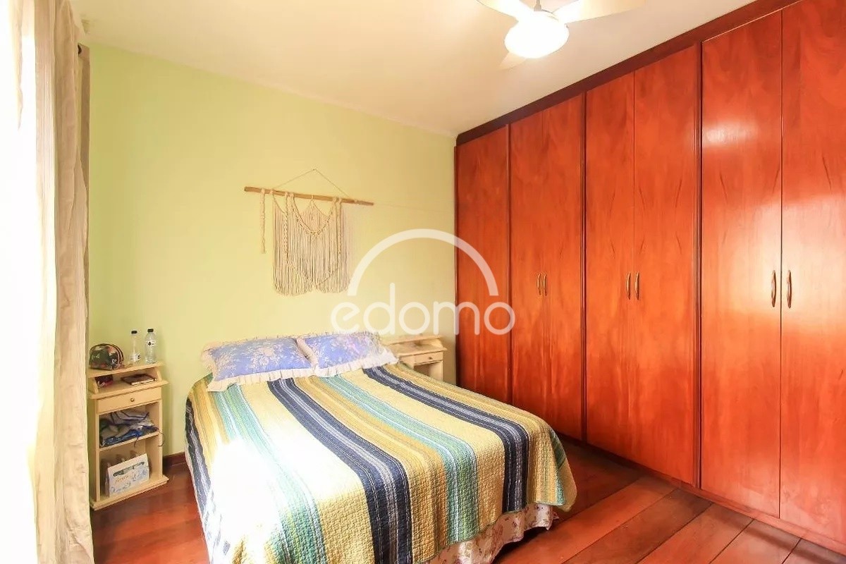Casa à venda com 5 quartos, 188m² - Foto 7