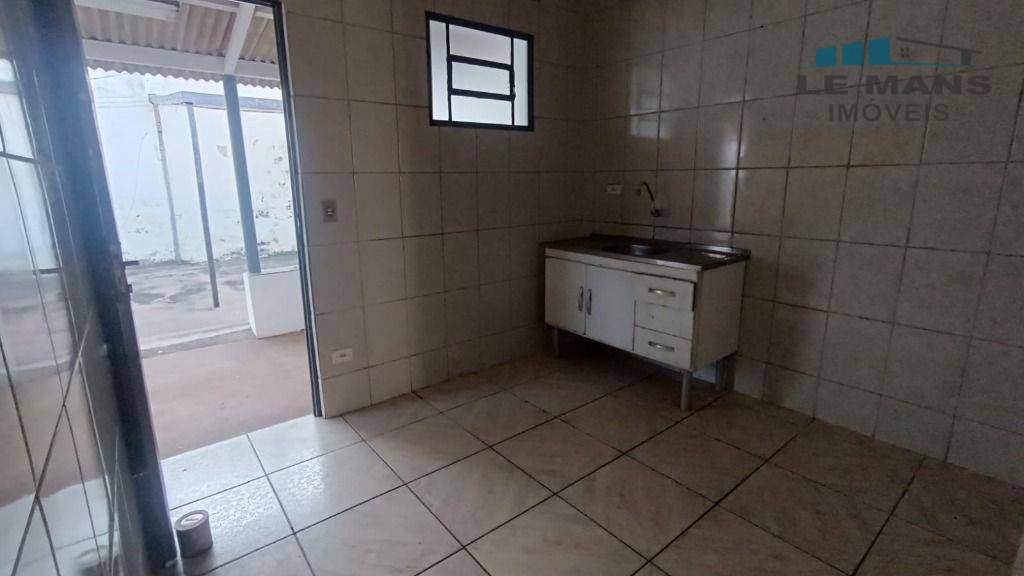 Casa de Condomínio à venda e aluguel com 2 quartos, 64m² - Foto 11