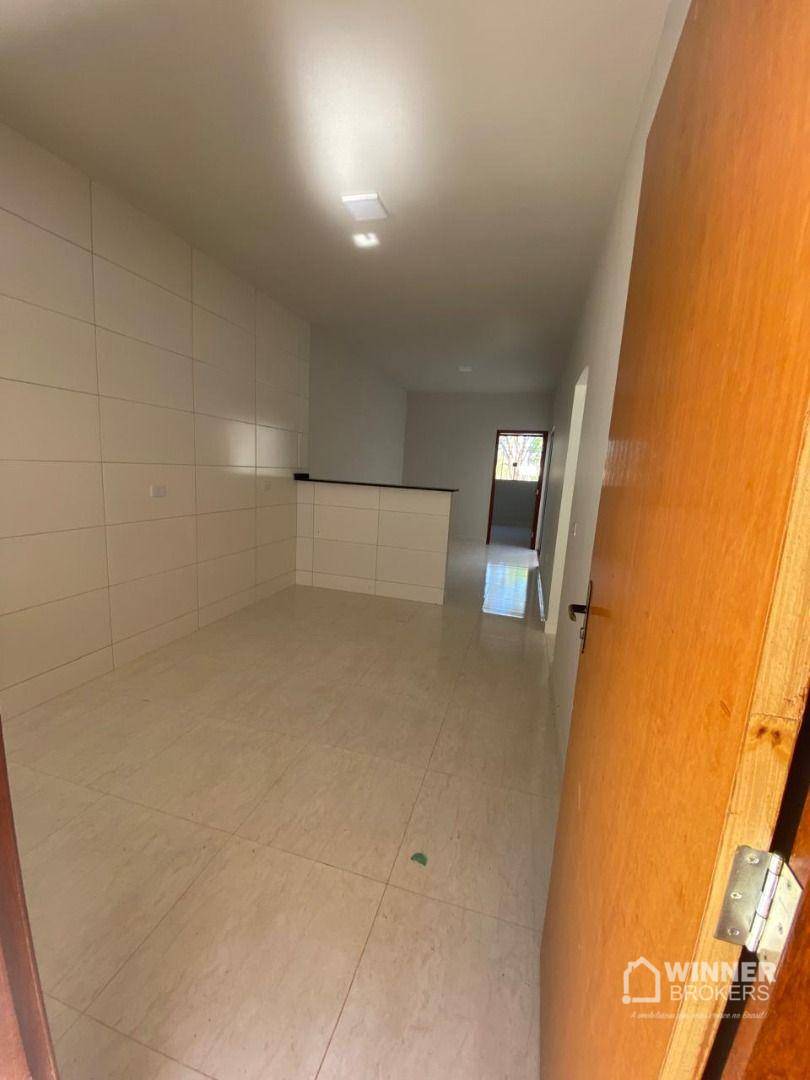 Casa à venda com 3 quartos, 75m² - Foto 5